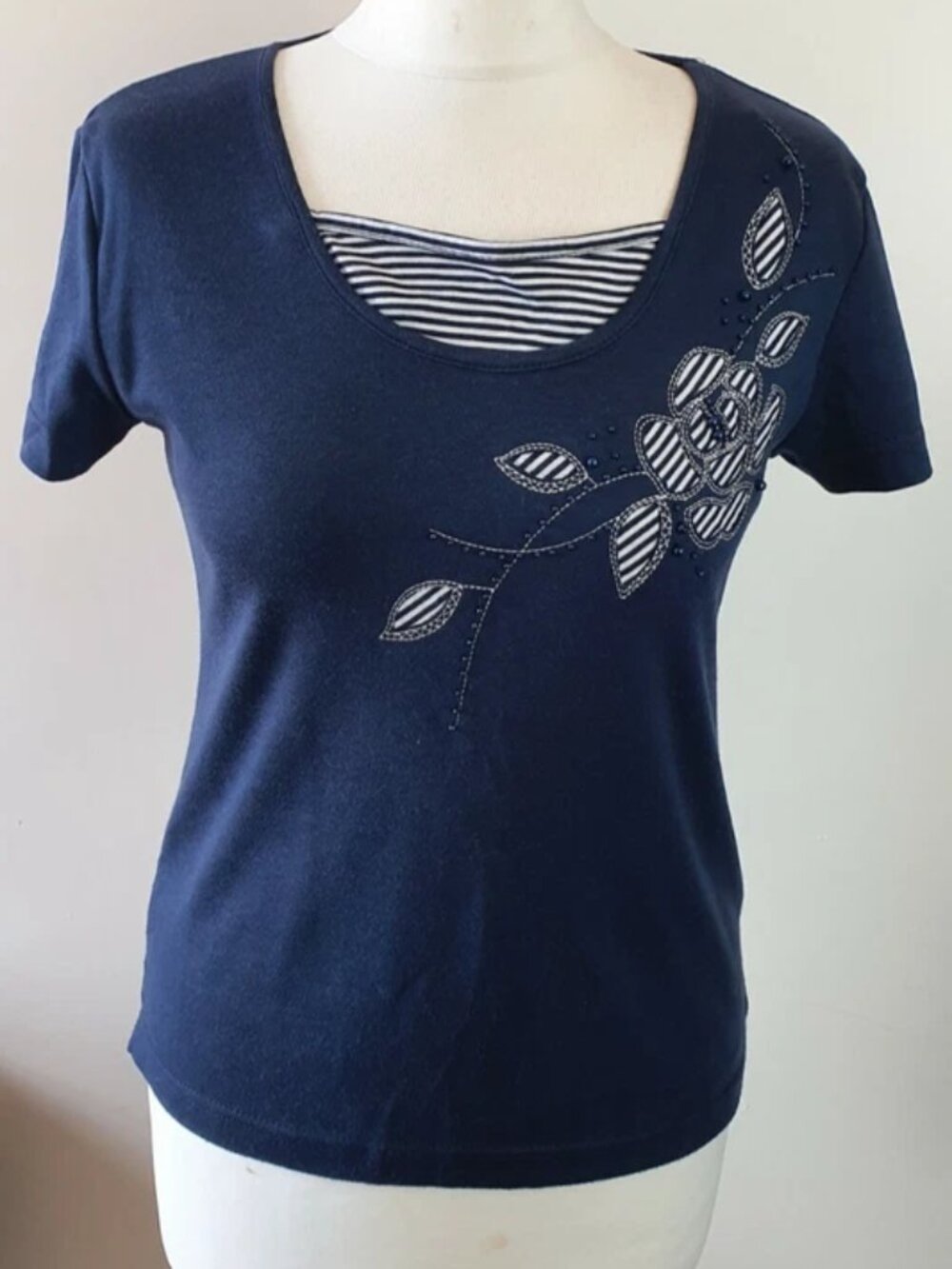 TEXT Ladies Size S Blue Floral Short Sleeve Top/T-Shirt